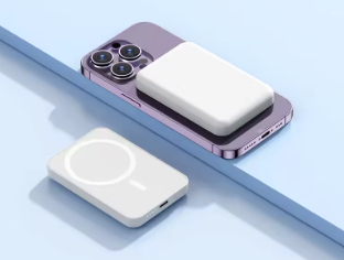 Snap Charge Magnetic Power Bank - Wireless and Fast Charging